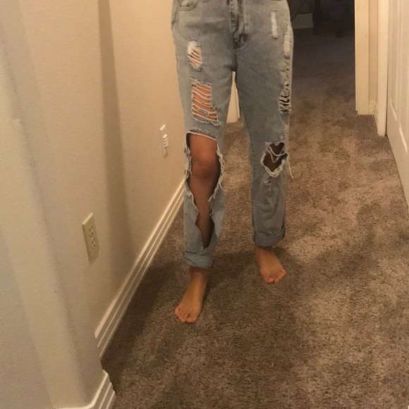 Ripped jeans - Picture 2 of 2